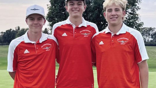 Bomber Trio Advances To Sectional Competition