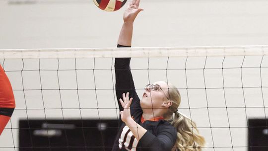 Bomber Volleyballers Prepare For Busy Week