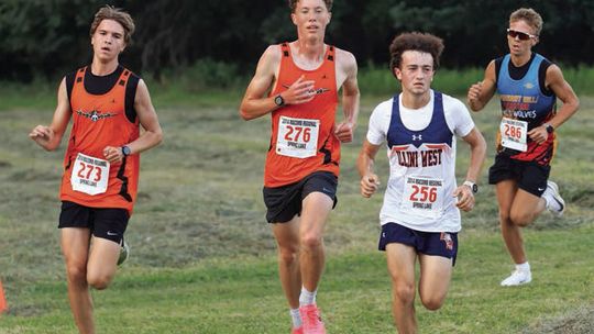 Cross Country Teams Open Season At Early Bird Invite