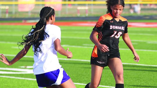 Second Half Burst Propels Chargers Past Bombers 5-1