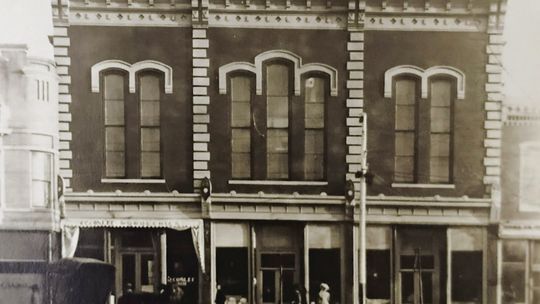 The History of Bushnell - The Opera House