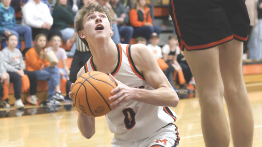 Titans Hold Off Bombers For 54-47 Victory At ‘The Hangar’