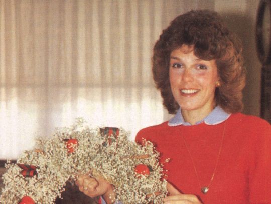 A Popular Creator of Decorative Arts: An Episode in the Haeger Pottery Story