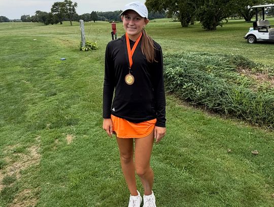 Bomber Girls Golf Place 4th In Invitational Event