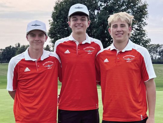 Bomber Trio Advances To Sectional Competition