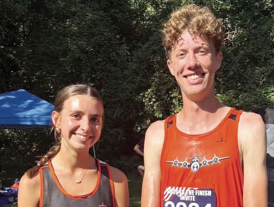 Bombers, Cyclones Race in First to the Finish Invite