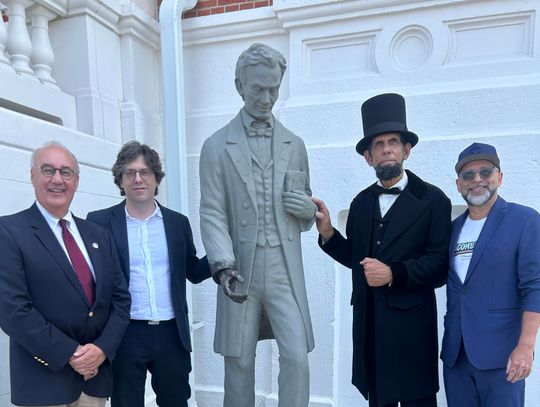 Lincoln Statue Unveiled in Macomb's HIstoric Downtown Square