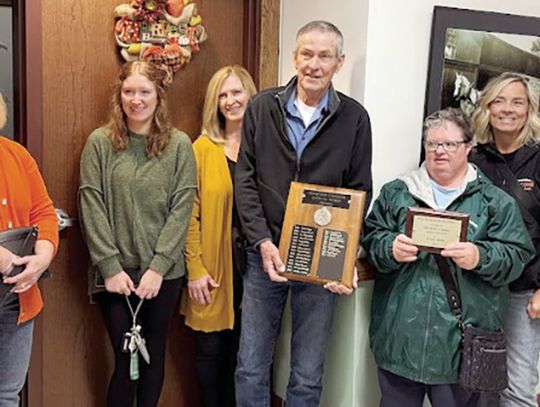 Lynn Aten Honored with Marjorie Connor Spirit Award