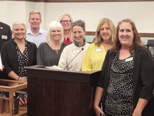 Macomb Council Honors Chamber, Hears Reports