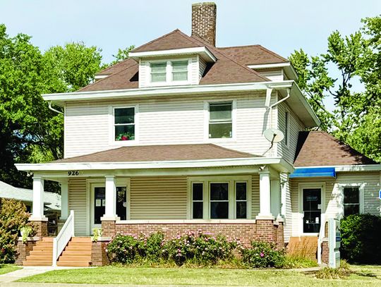 Macomb's American Family Agent Glaser Retires After 29+ Years