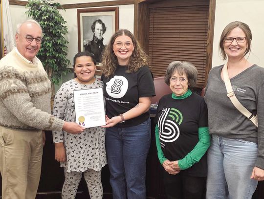 Mayor Inmann and BBBS Month