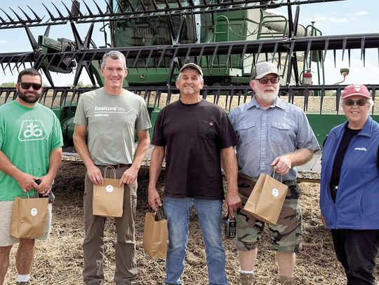 MDH Delivers Harvest Meals