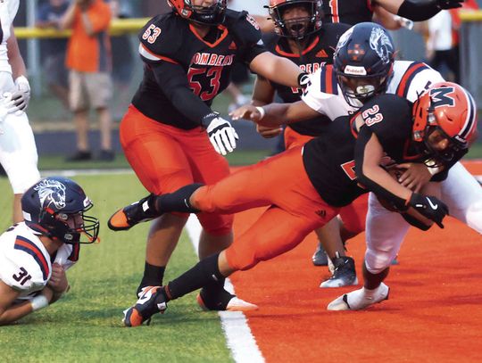 MHS Football Duo Earn IHSFCA All-State Accolades