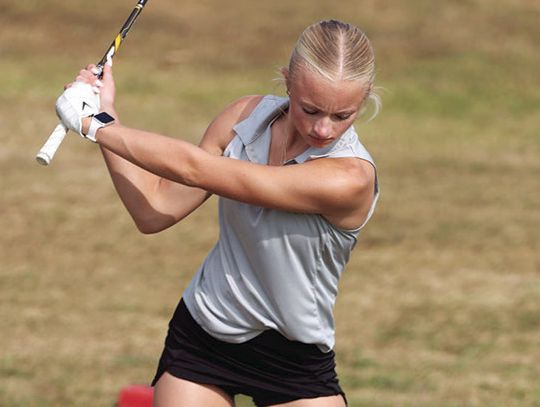 MHS Girls Golf Defeats Moline, Host Quadrangular