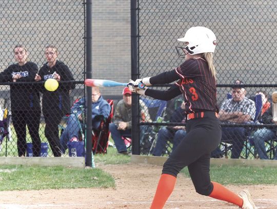 MHS Runs Past WP/SE In Prairieland Opener