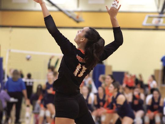 MHS Volleyball Wins Opener, Posts 2-3 Record At Classic