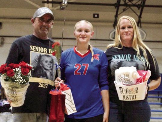 Spartans, Cyclones Defeated in Area Volleyball Contests