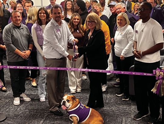 WIU Cuts Ribbon on New Engagement Center