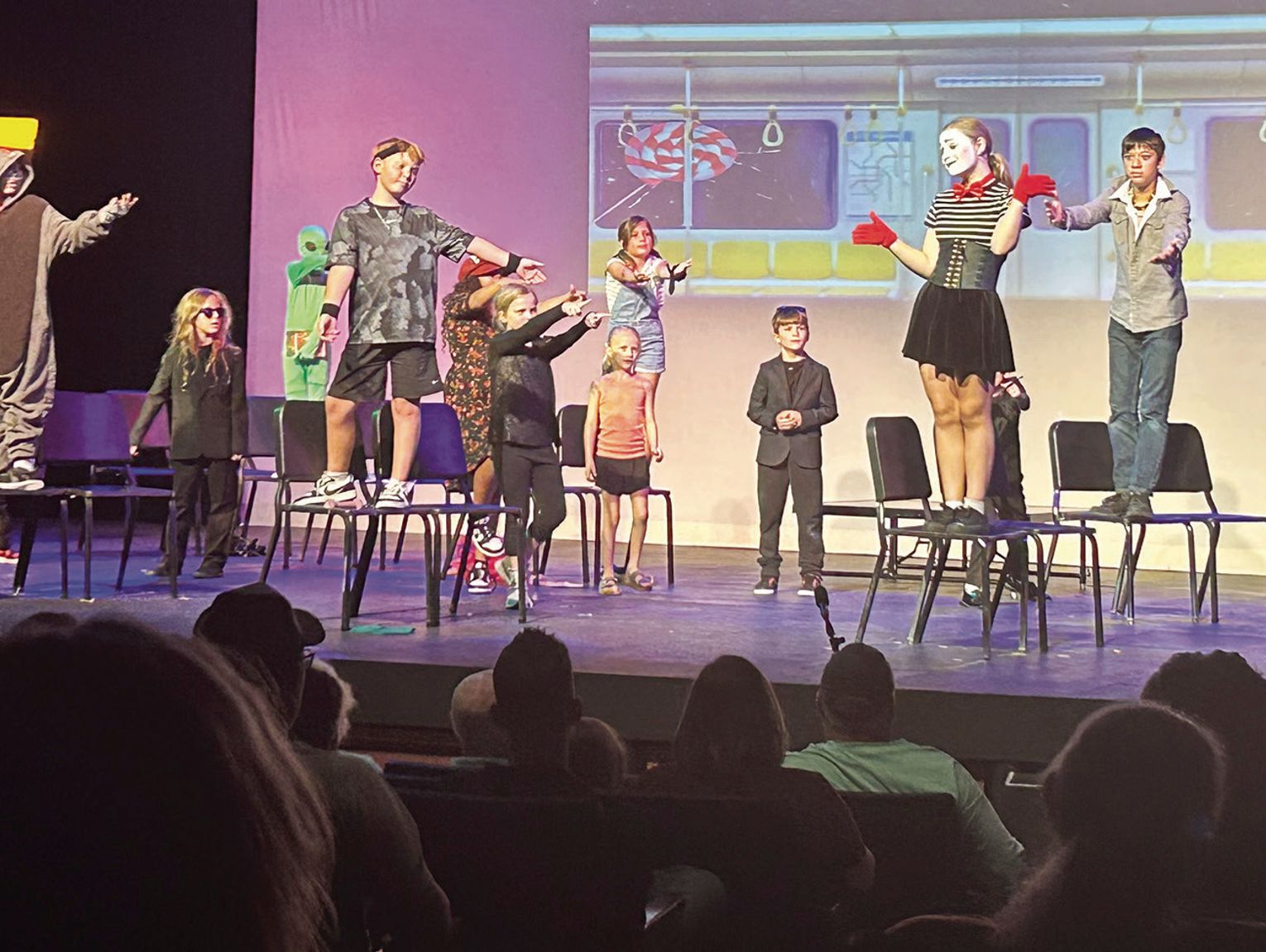 Students on Stage: Rising Stars Captivate – 33 photos
