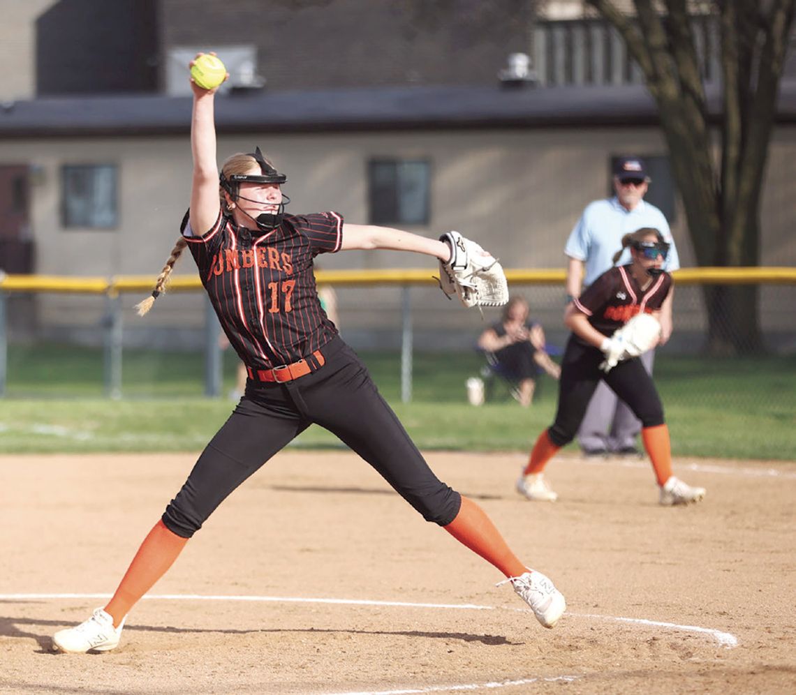 Bomber Softball Drops Contests to Crimsons And Tigers Bomber Softball Drops Contests to Crimsons And Tigers
