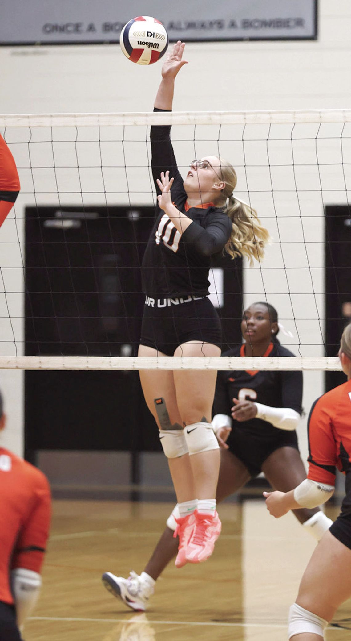 Bomber Volleyballers Prepare For Busy Week