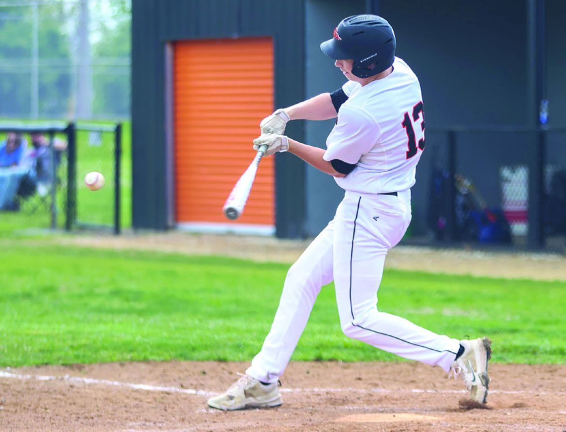 Bombers Glide Past Spartans For Prairieland Win