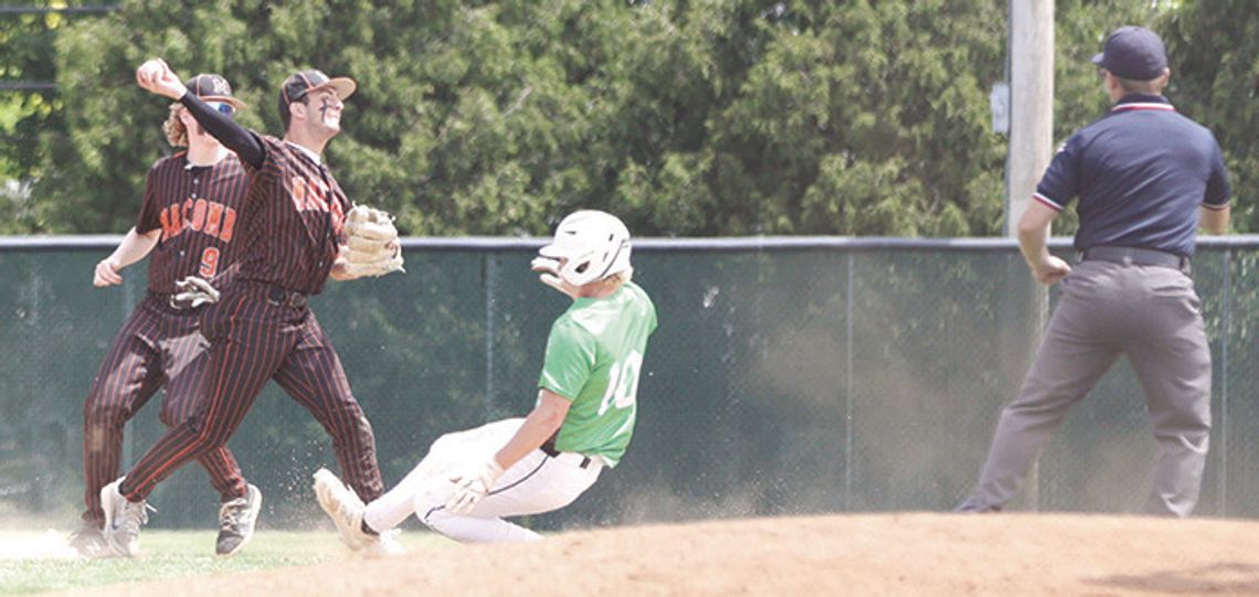 Hornets Sting Bombers In Winning Regional Title Saturday