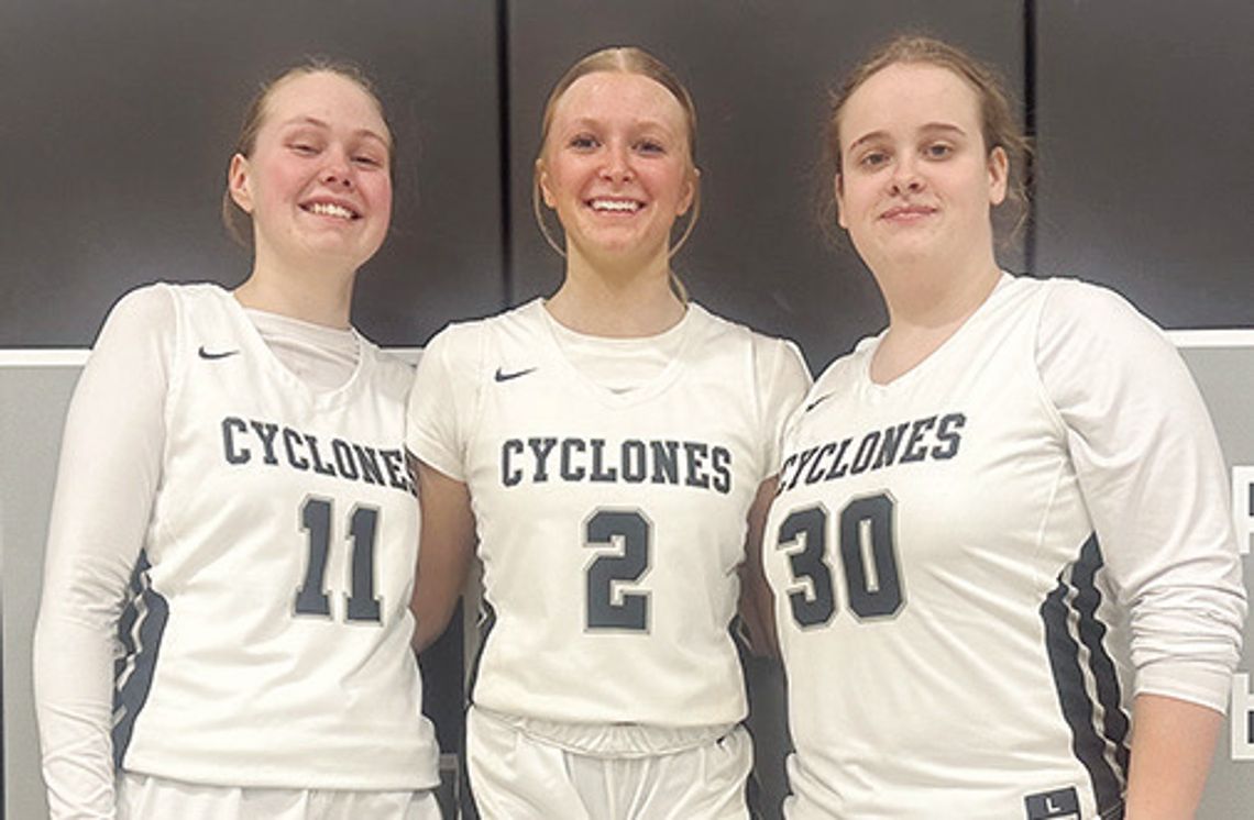 Lewistown Spoils Cyclones Senior Night Lewistown Spoils Cyclones Senior Night