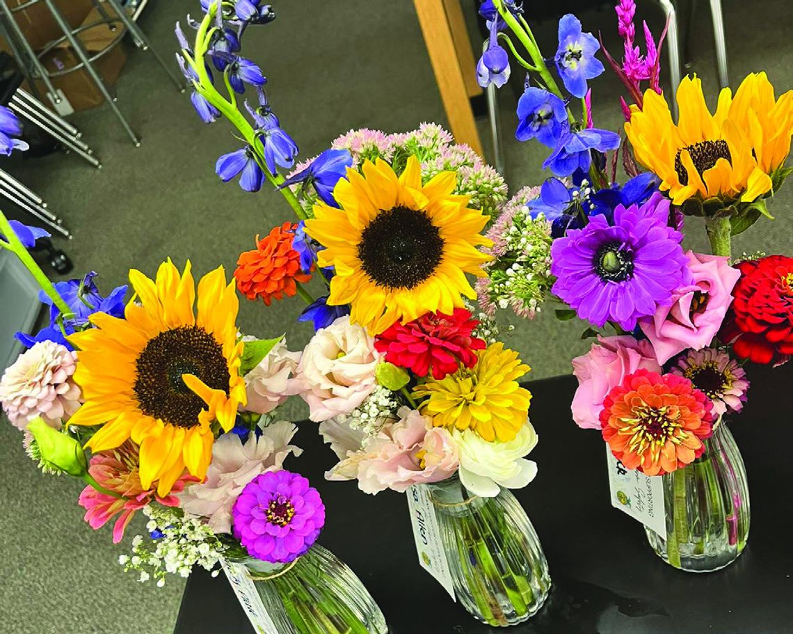 MHS Bomber Blooms Gives Back Through Beautiful Bouquets, Valentine's Day Orders Open