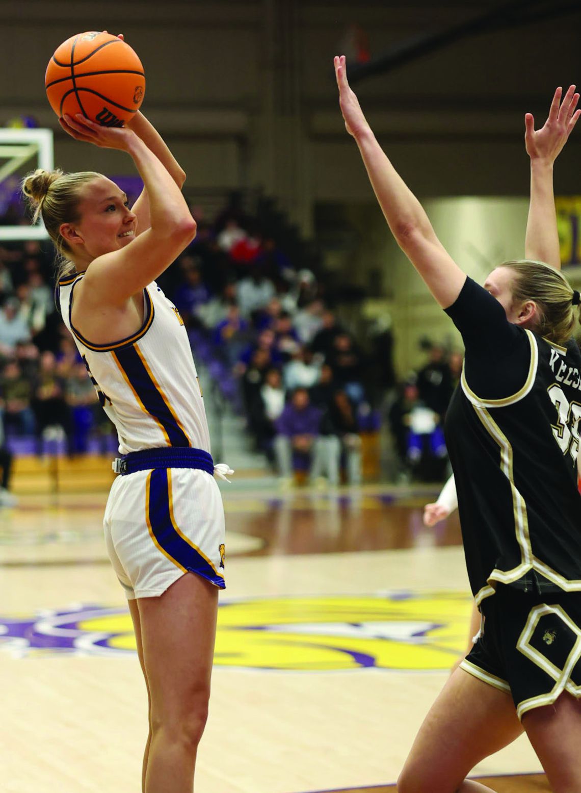 Nicastro Named Finalist For Becky Hammon Award