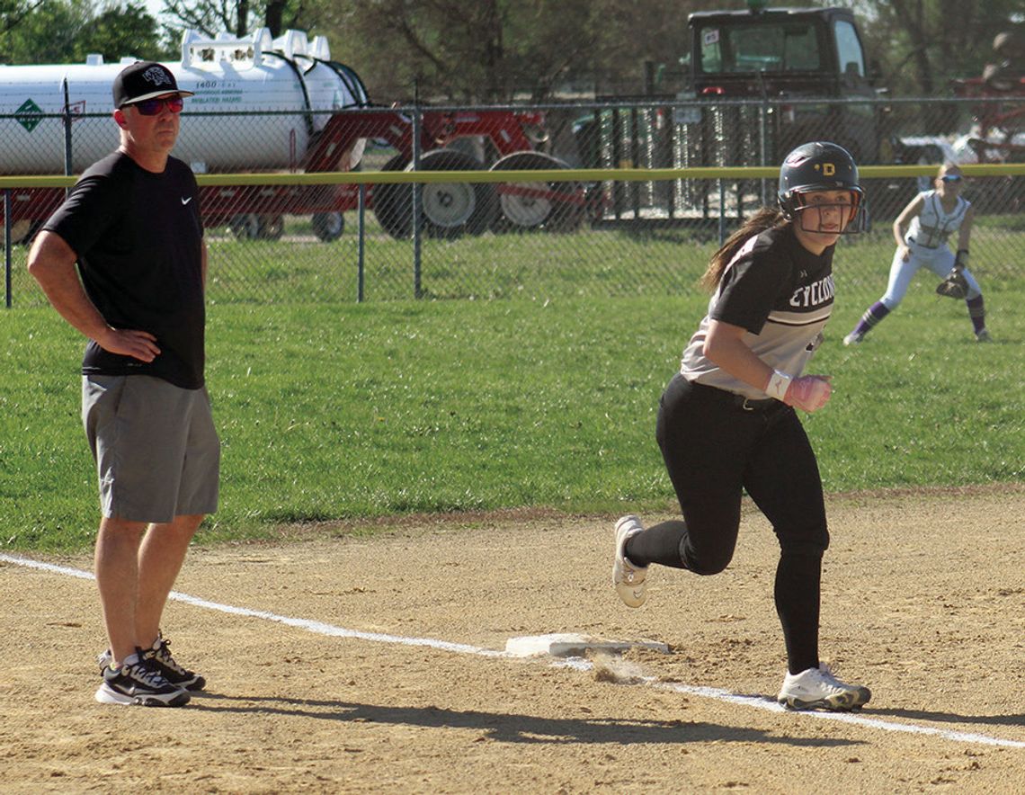 Rockets Rally Late To Thwart Cyclones Upset Bid