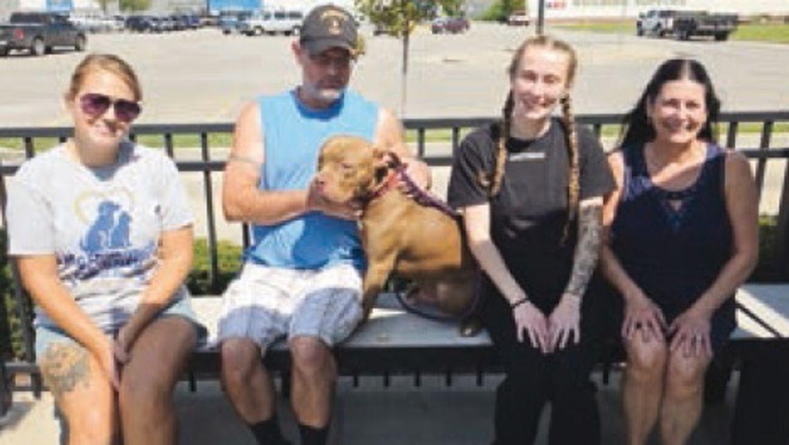 Starbucks Macomb Donates Patio Furniture for New Shelter
